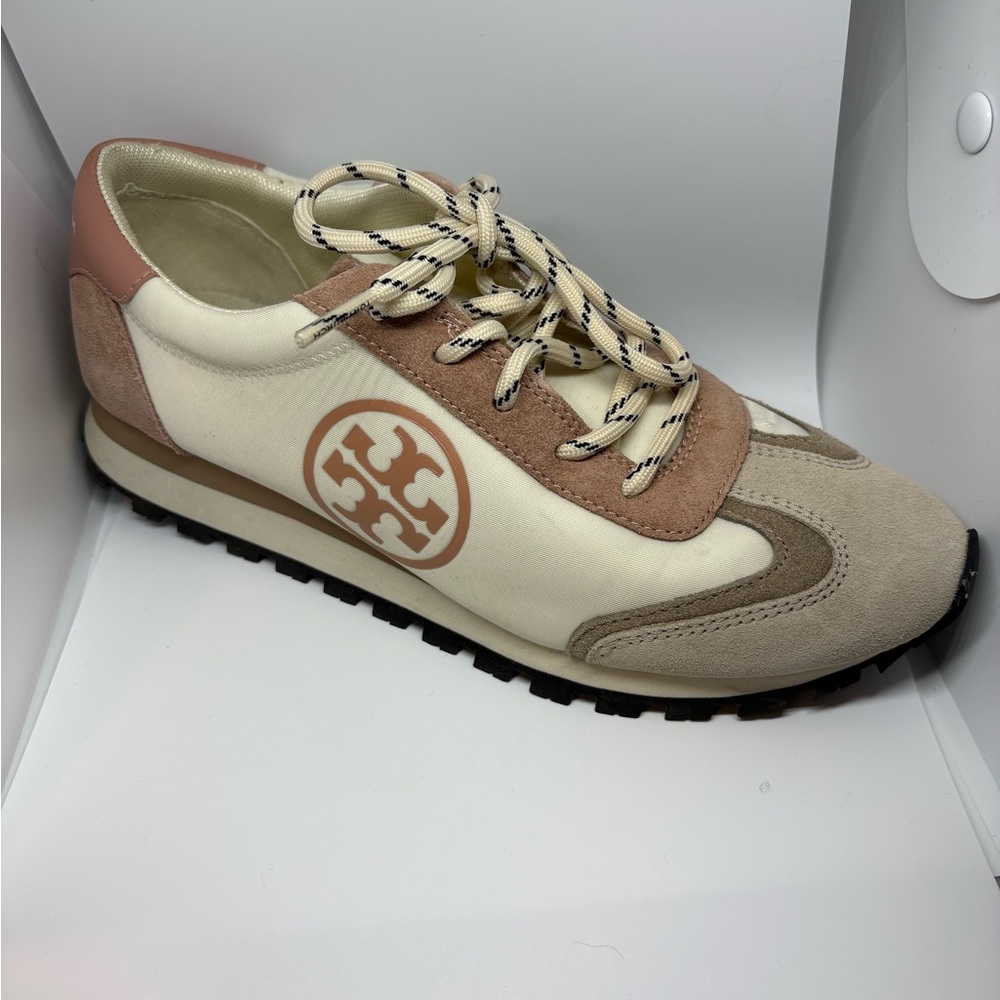 Tory Burch Annie Sneakers in White/Pink Size 6.5